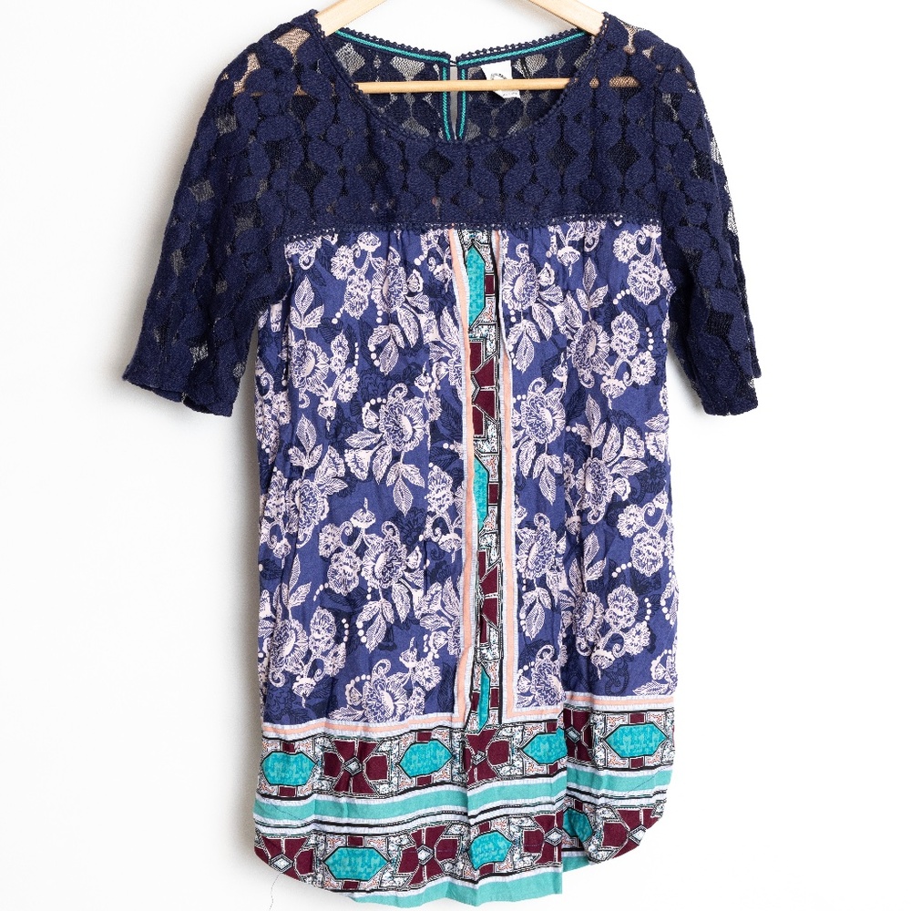 Akemi + Kin by Anthropologie Lace and Rayon Tunic Top